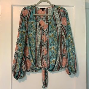 Printed Blouse with Fun Accents - size L